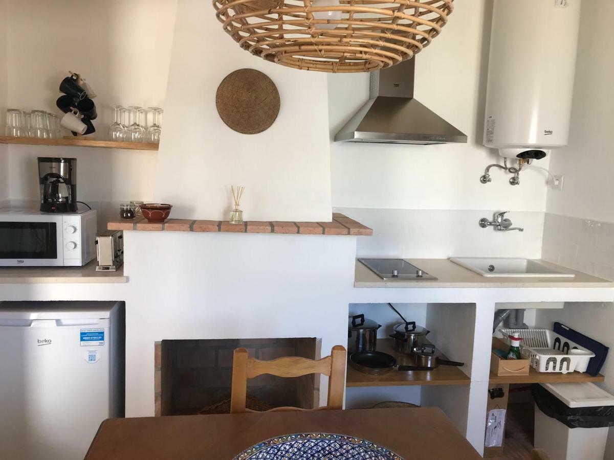 Casas De Mertola - N. Sª Das Neves Exteriör bild
